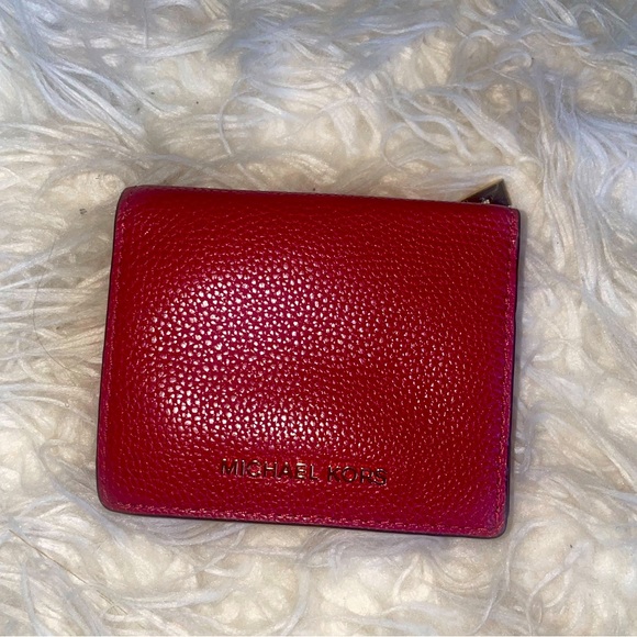 Michael Kors Wallet - Picture 1 of 6